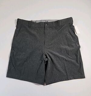 Izod Hybrid Shorts 38 Performance NWT 9.5 Inseam Stretch Quick Dry Flat Front